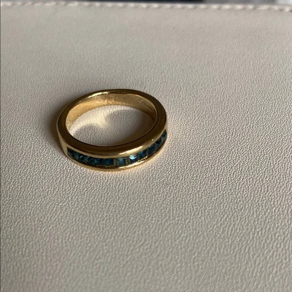 Vintage Gold and Blue Gemstone Ring - Picture 3 of 4